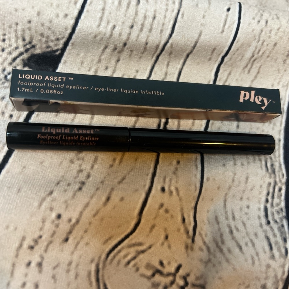 Pley Liquid Asset Waterproof Liquid Eyeliner - Purple Pley